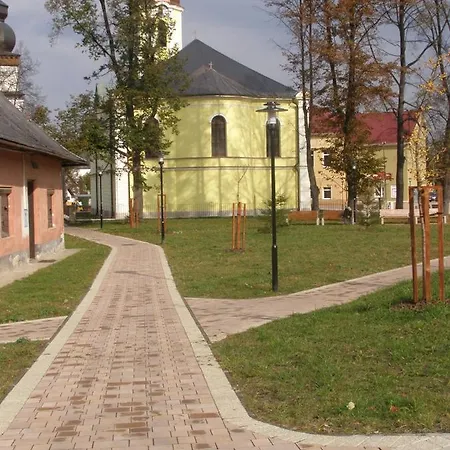 Privat Na Chalupe 649 Шале Partizanska lupca
